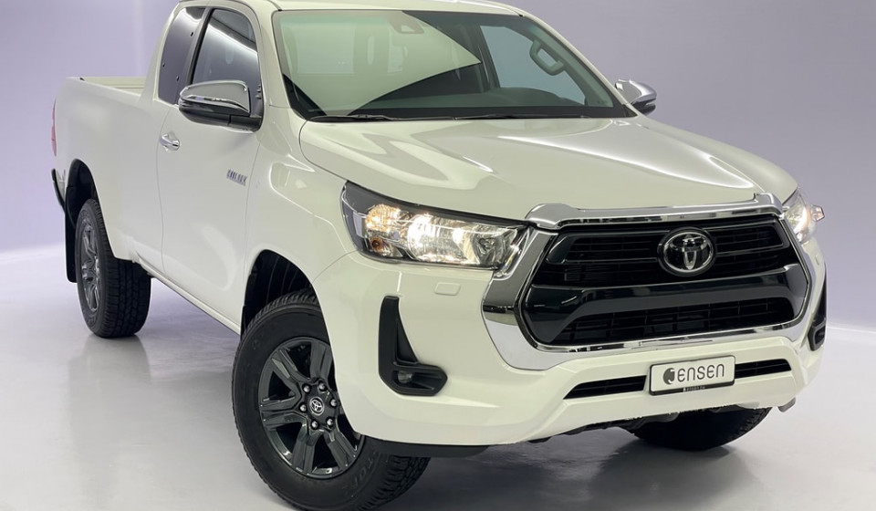 TOYOTA HI-LUX Extra Cab 2.8 D 204 Style AWD