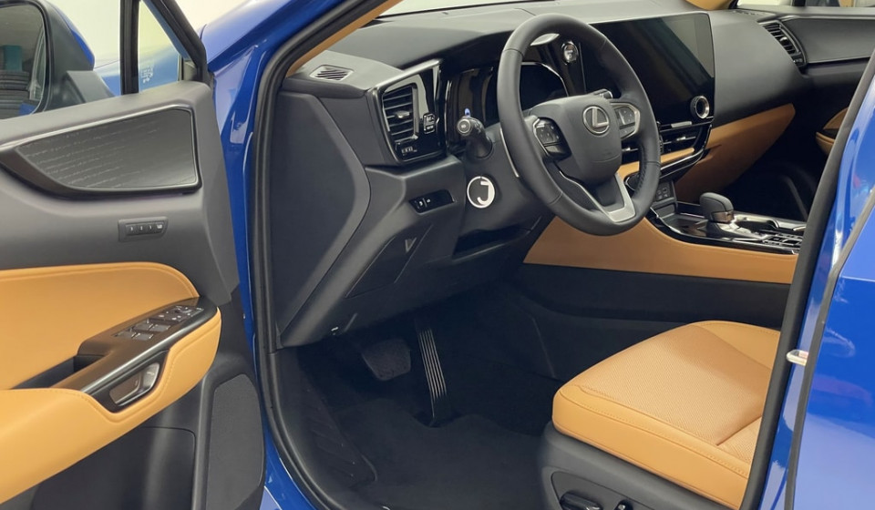 LEXUS NX 450h+ Excellence E-FOUR
