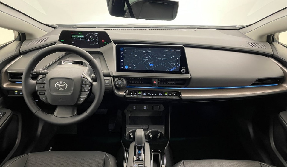 TOYOTA PRIUS Plug-in Hybrid 2.0 HSD Premium