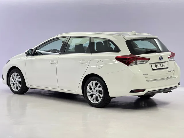 TOYOTA Auris Touring Sports 1.8 HSD Trend