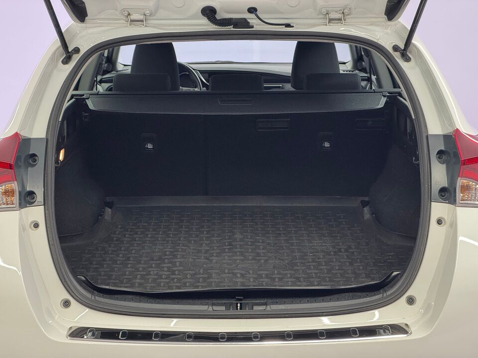 Auris Touring Sports 1.8 HSD Trend