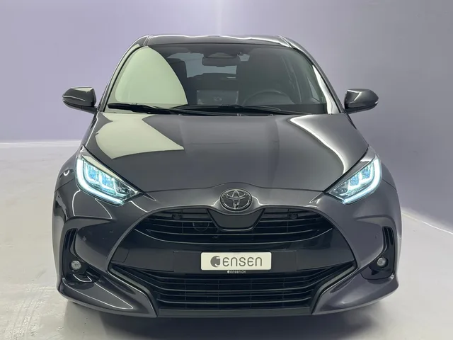TOYOTA Yaris 1.5 VVT-i HSD Trend