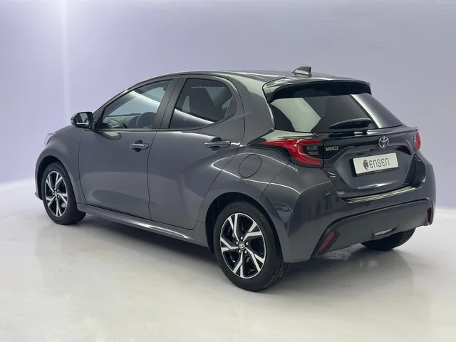 TOYOTA Yaris 1.5 VVT-i HSD Trend