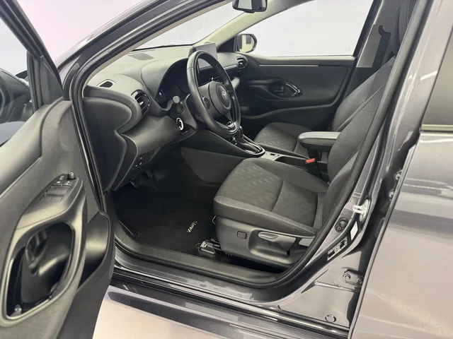 TOYOTA Yaris 1.5 VVT-i HSD Trend