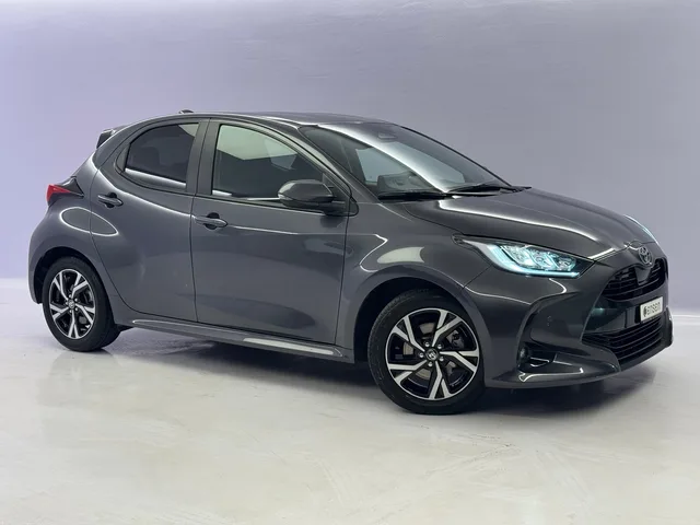 TOYOTA Yaris 1.5 VVT-i HSD Trend
