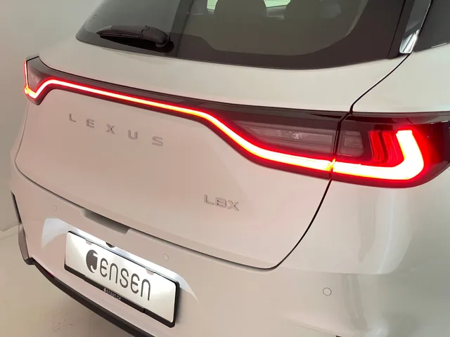 LEXUS LBX 1.5 Hybrid Relax AWD