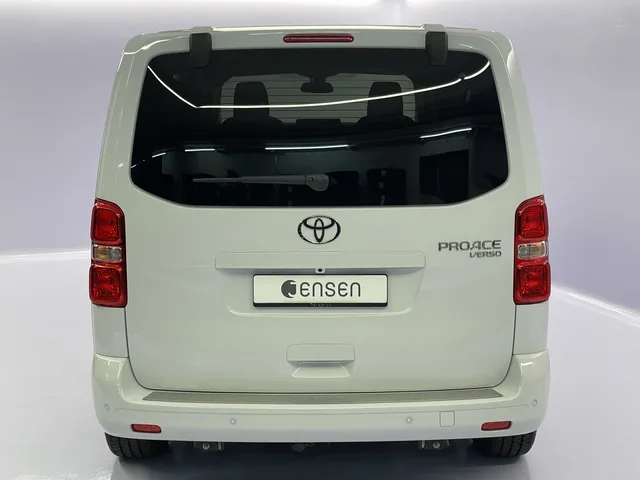 TOYOTA PROACE Verso L1 2.0 D Trend