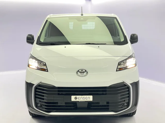 TOYOTA PROACE Van L1 2.0 D Advanced