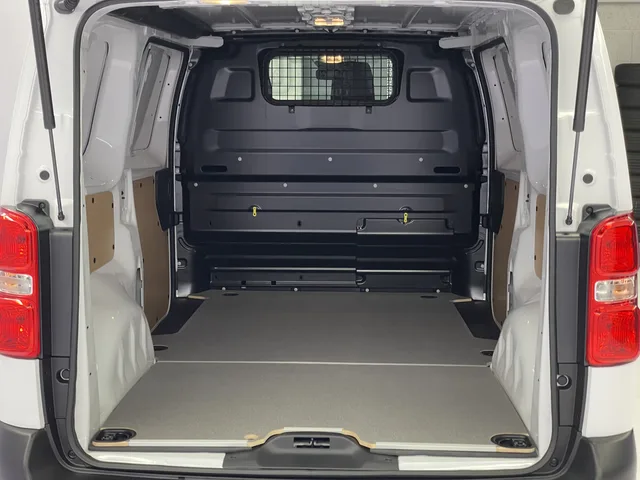 TOYOTA PROACE Van L1 2.0 D Advanced