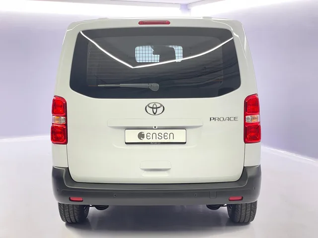 TOYOTA PROACE Van L1 2.0 D Advanced