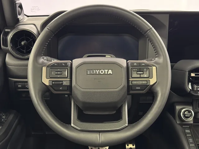 TOYOTA Land Cruiser 2.8 D 230 Invincible AWD