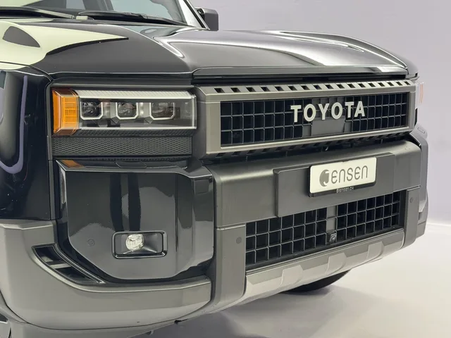 TOYOTA Land Cruiser 2.8 D 230 Invincible AWD
