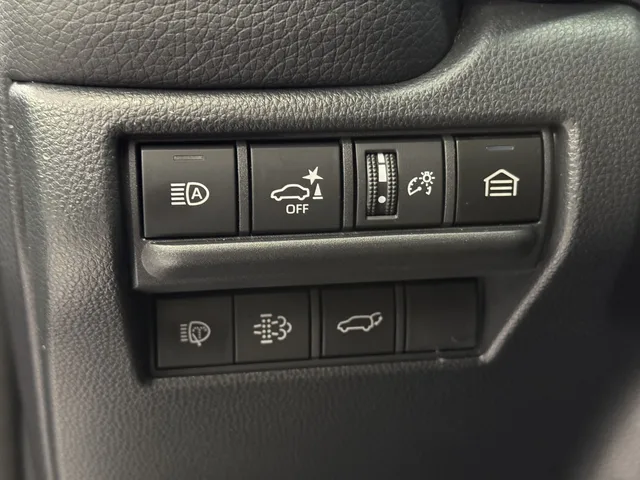 TOYOTA Land Cruiser 2.8 D 230 Invincible AWD