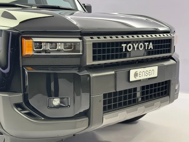 TOYOTA Land Cruiser 2.8 D 230 Invincible AWD