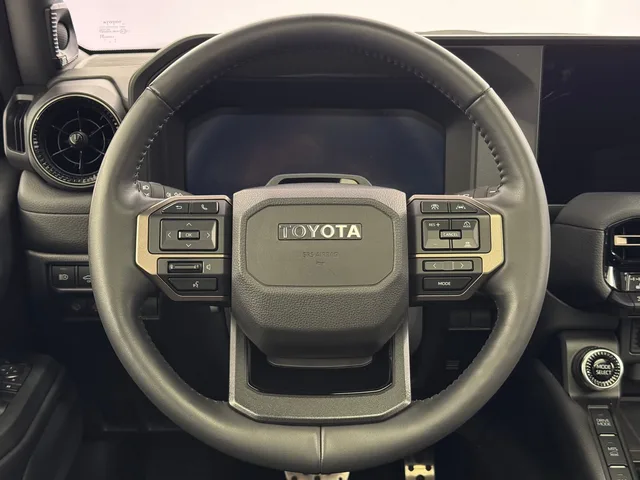 TOYOTA Land Cruiser 2.8 D 230 Invincible AWD
