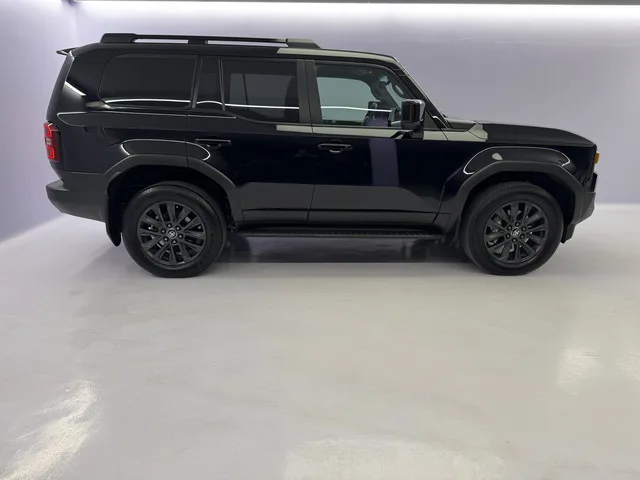 TOYOTA Land Cruiser 2.8 D 230 Invincible AWD