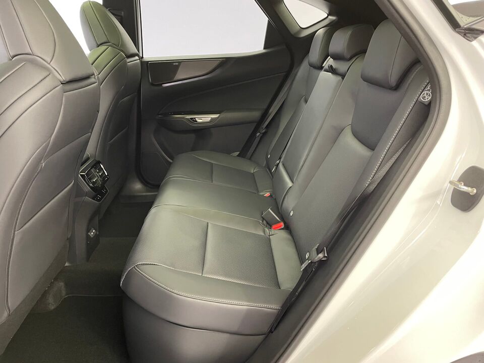 NX 350h F-Sport AWD