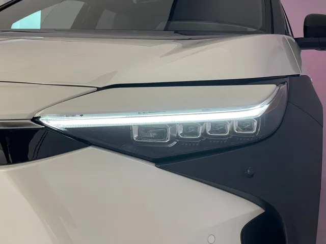 TOYOTA bZ4X Premium