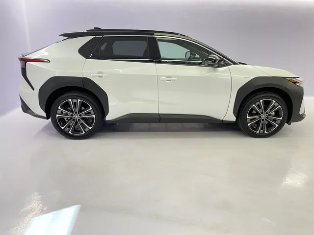 TOYOTA bZ4X Premium