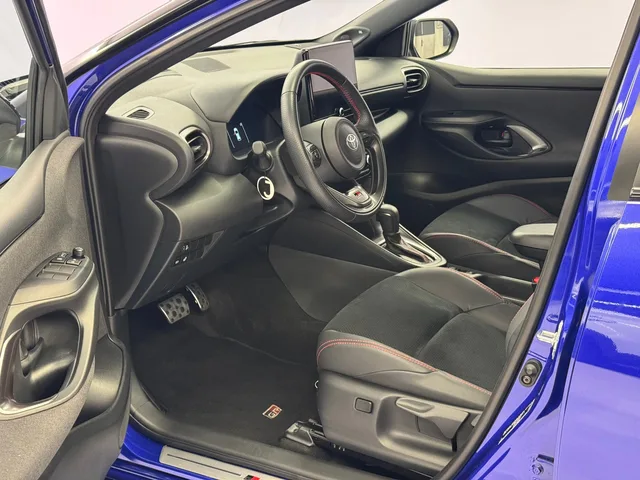 TOYOTA Yaris 1.5 VVT-i HSD GR Sport