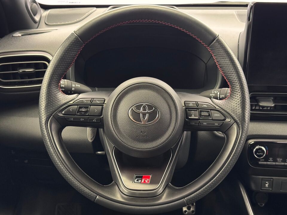 Yaris 1.5 VVT-i HSD GR Sport