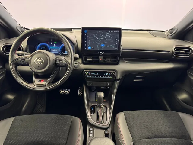 TOYOTA Yaris 1.5 VVT-i HSD GR Sport