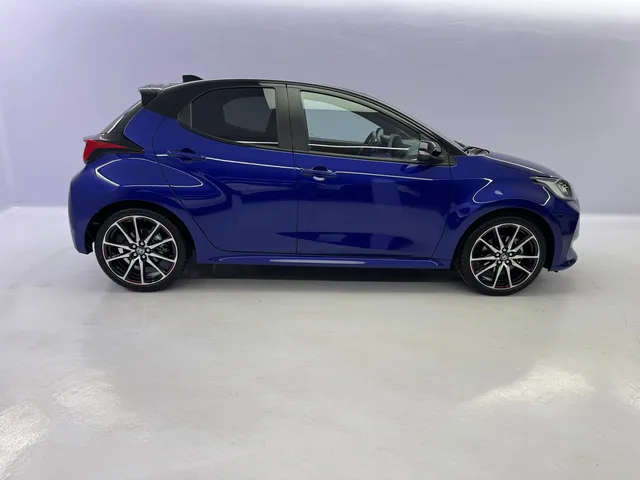 TOYOTA Yaris 1.5 VVT-i HSD GR Sport