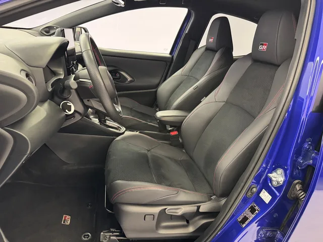 TOYOTA Yaris 1.5 VVT-i HSD GR Sport