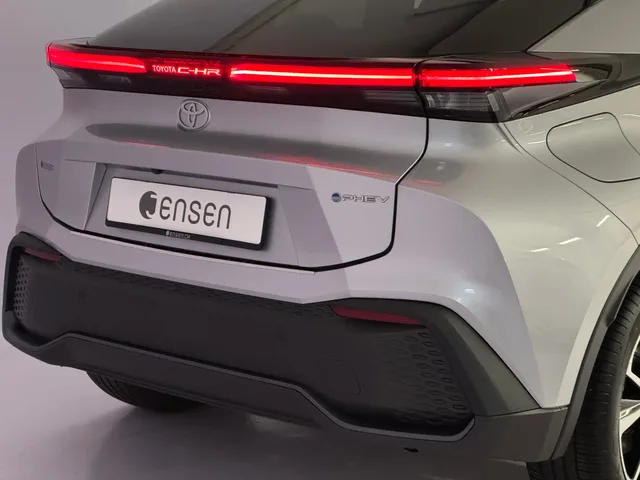 TOYOTA C-HR 2.0 PHEV Swiss Edition