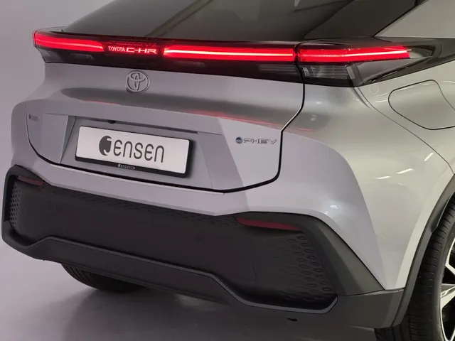 TOYOTA C-HR 2.0 PHEV Swiss Edition