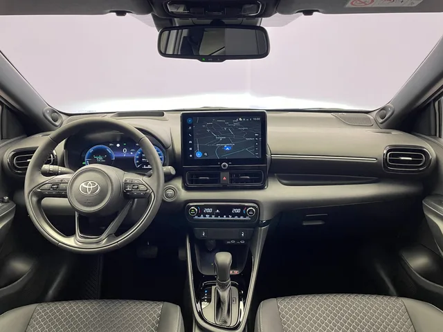 TOYOTA Yaris 1.5 VVT-i HSD Premium