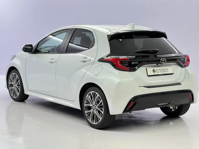 TOYOTA Yaris 1.5 VVT-i HSD Premium
