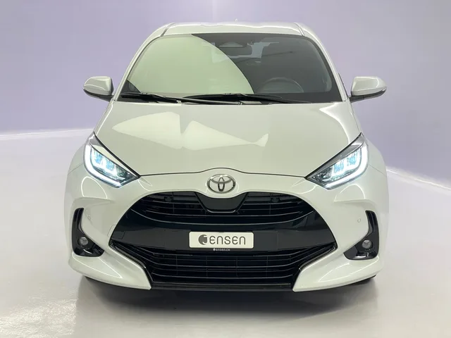 TOYOTA Yaris 1.5 VVT-i HSD Premium