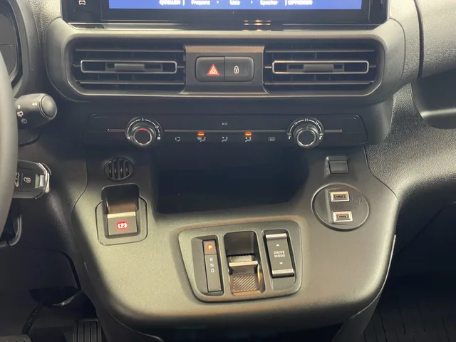 TOYOTA PROACE CITY Van L1 52KWh Active