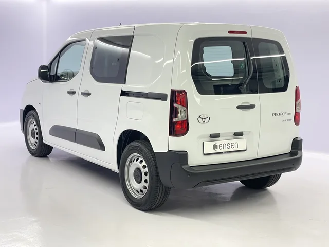 TOYOTA PROACE CITY Van L1 52KWh Active