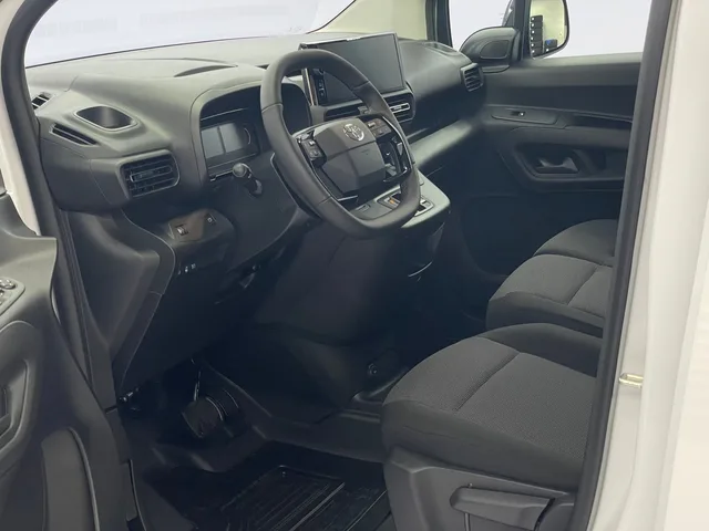 TOYOTA PROACE CITY Van L1 52KWh Active