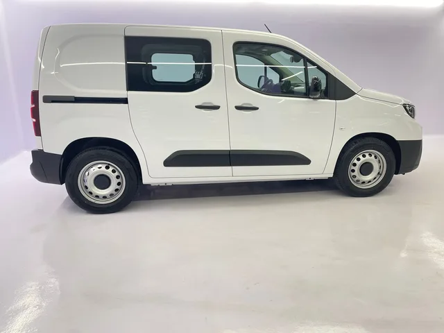 TOYOTA PROACE CITY Van L1 52KWh Active