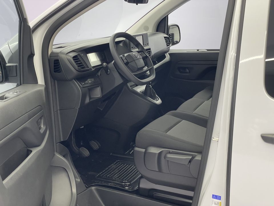 PROACE Van L1 2.0 D Active