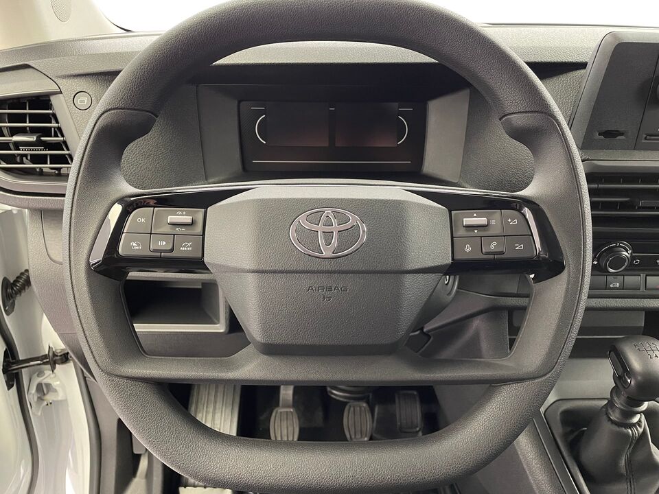PROACE Van L1 2.0 D Active