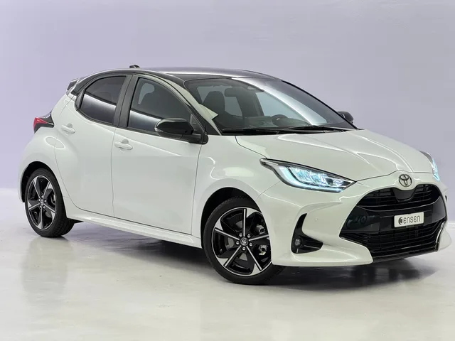 TOYOTA Yaris 1.5 VVT-i HSD Premium