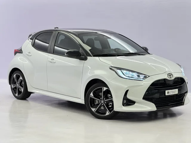 TOYOTA Yaris 1.5 VVT-i HSD Premium