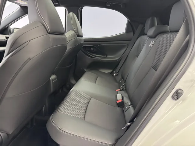 TOYOTA Yaris 1.5 VVT-i HSD Premium