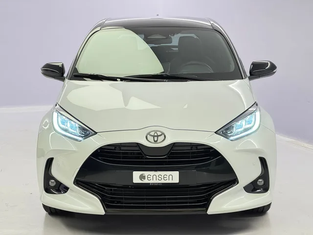 TOYOTA Yaris 1.5 VVT-i HSD Premium
