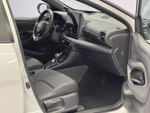 TOYOTA Yaris 1.5 VVT-i HSD Premium