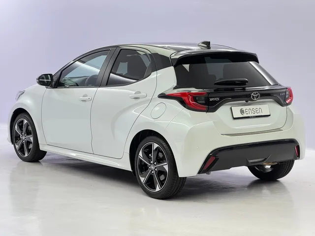 TOYOTA Yaris 1.5 VVT-i HSD Premium