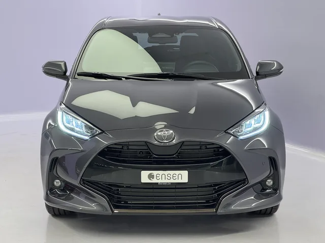 TOYOTA Yaris 1.5 VVT-i HSD Premium