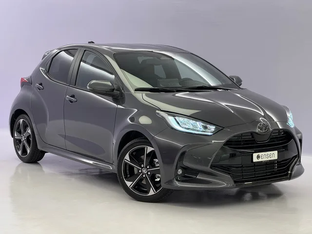TOYOTA Yaris 1.5 VVT-i HSD Premium