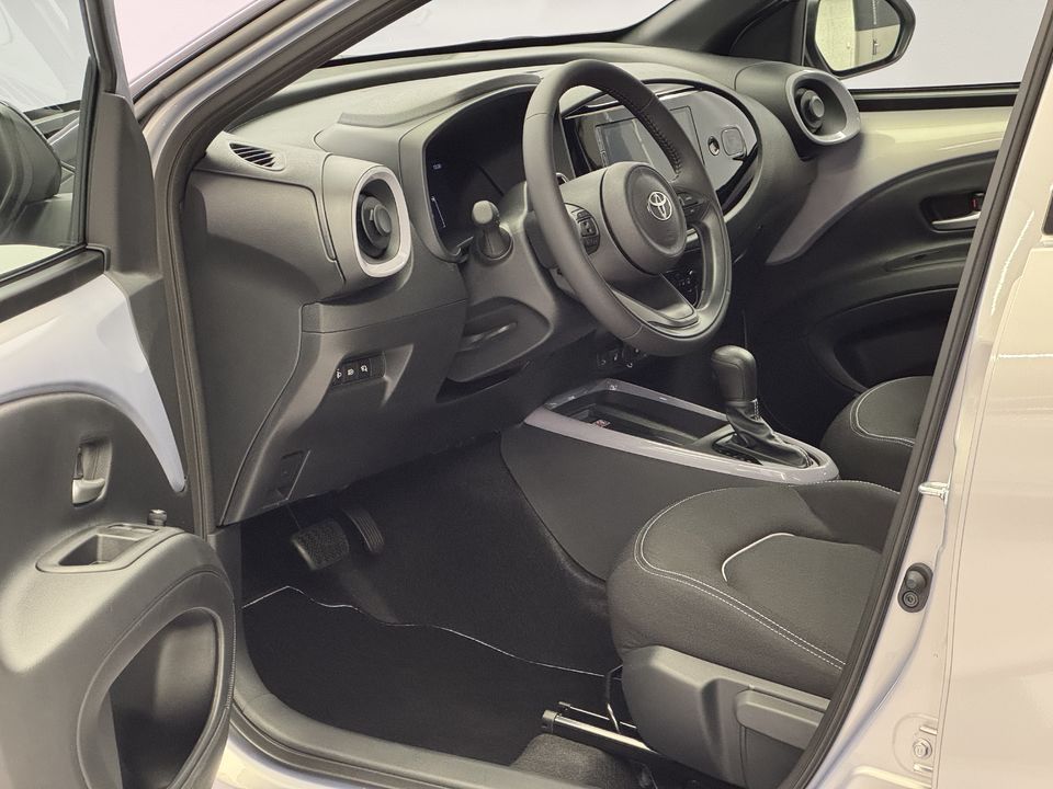 Aygo X 1.5 VVT-i HSD Trend