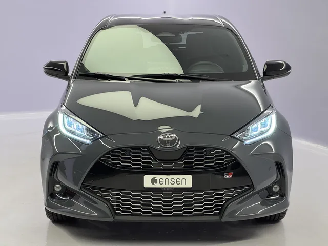TOYOTA Yaris 1.5 VVT-i HSD GR Sport