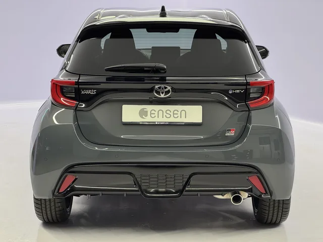 TOYOTA Yaris 1.5 VVT-i HSD GR Sport